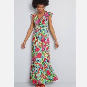 NWT ModCloth Size S Small Eyes On You Floral Maxi Dress